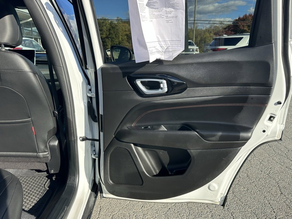 Used 2024 Jeep Compass Trailhawk image 17