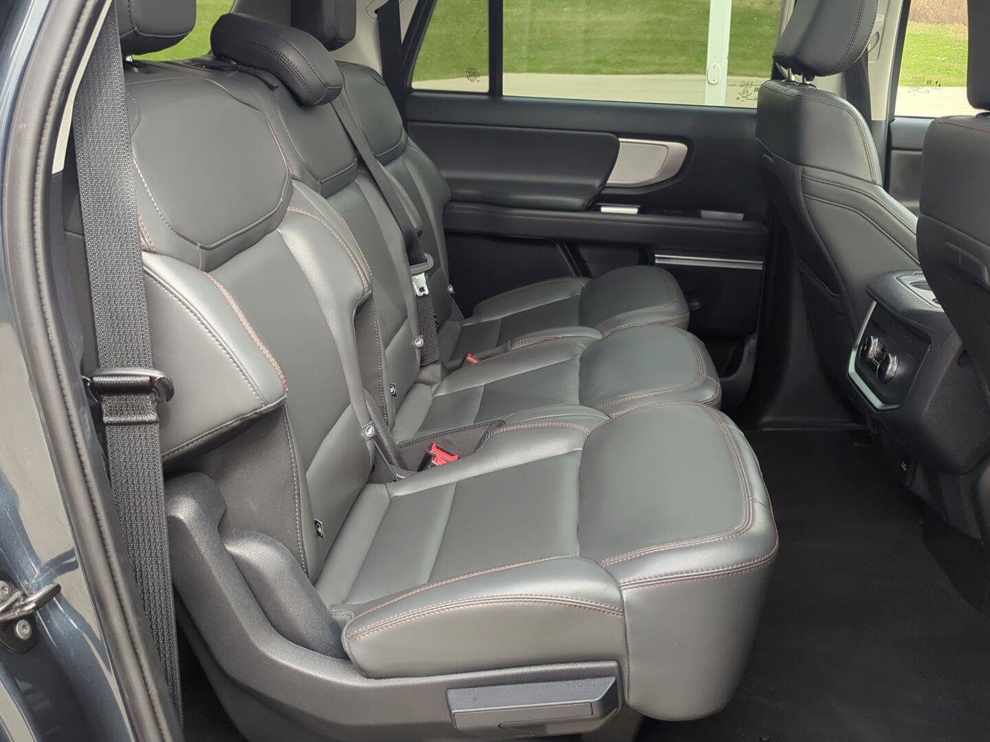 Used 2025 Ford Expedition Max Active AWD/4WD image 33