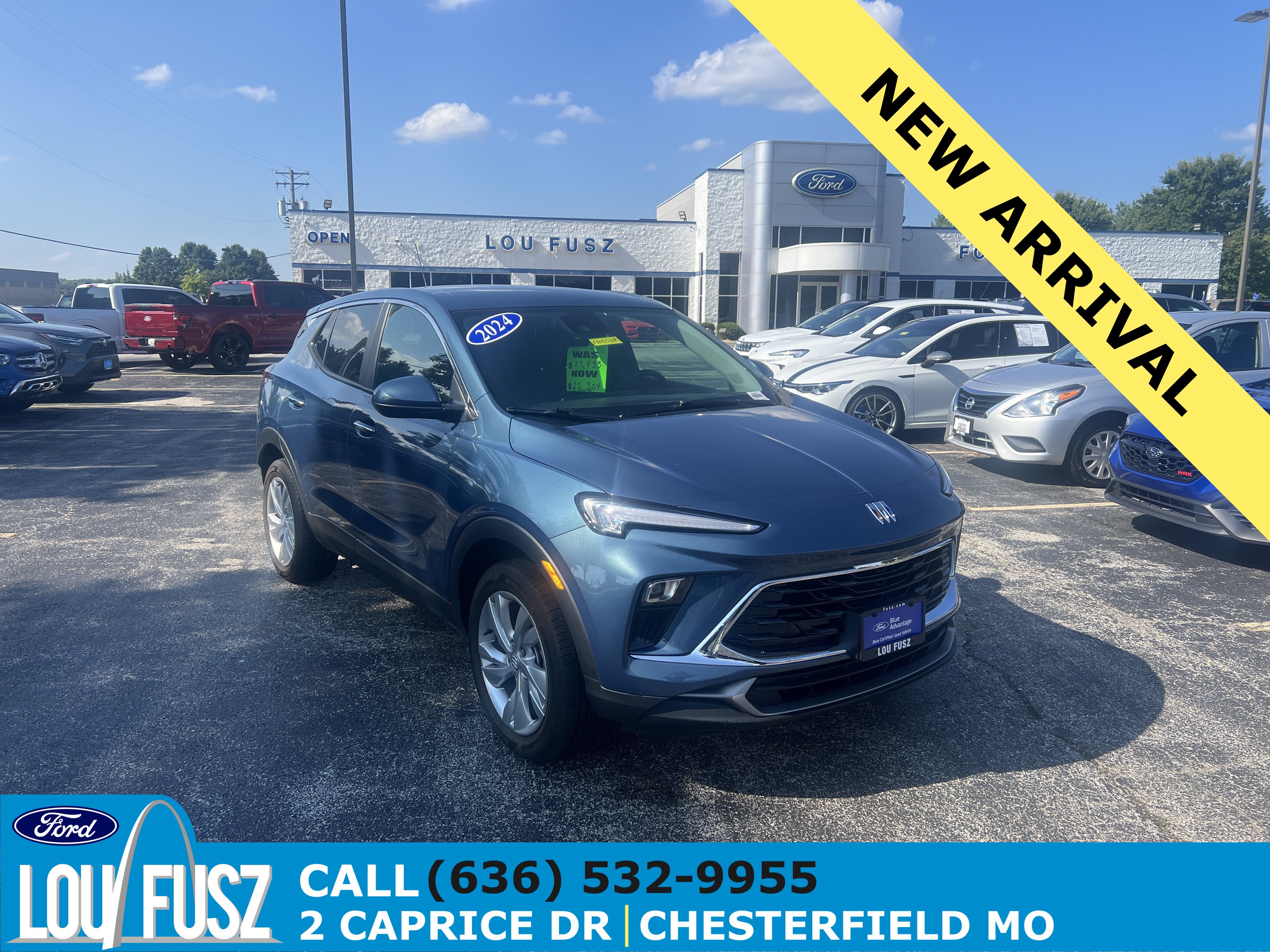 Used 2024 Buick Encore GX Preferred AWD/4WD image 1