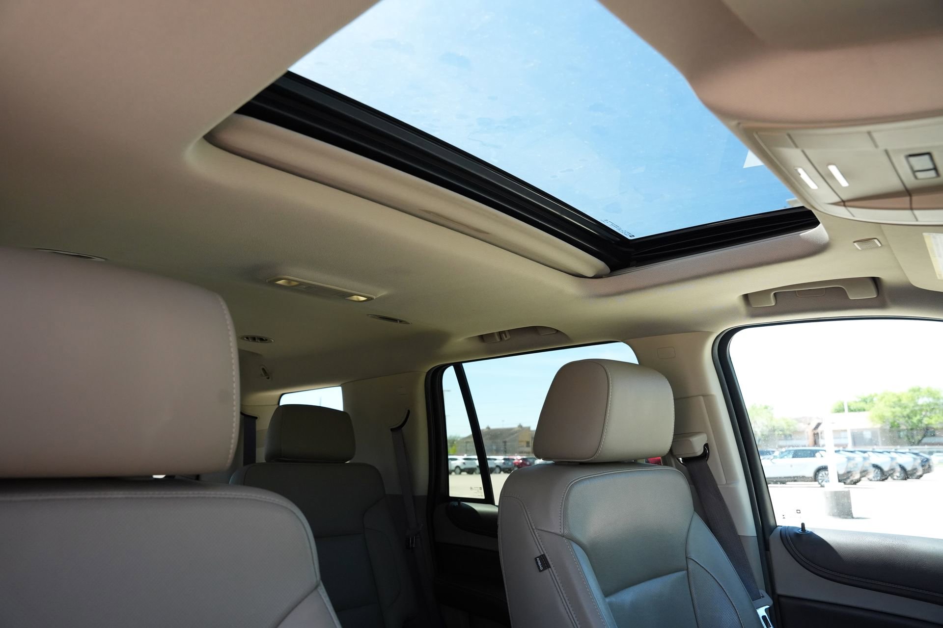 Used 2018 Chevrolet Tahoe Premier w/ Max Trailering Package image 26