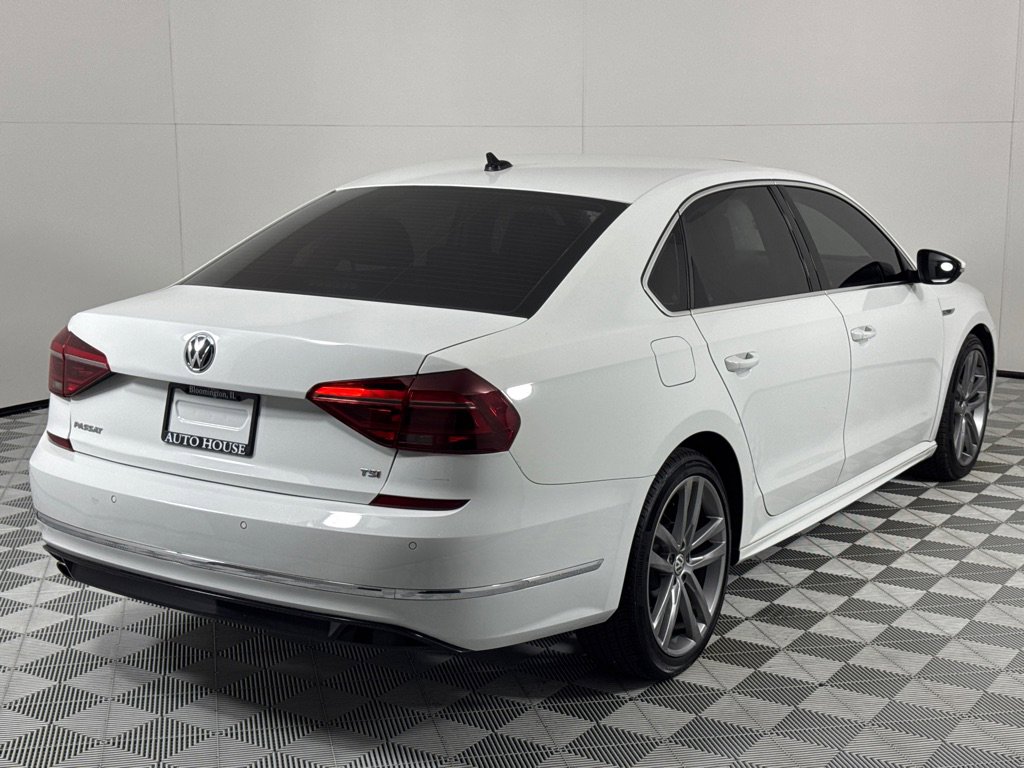 Used 2019 Volkswagen Passat 2.0T SE R-Line image 5