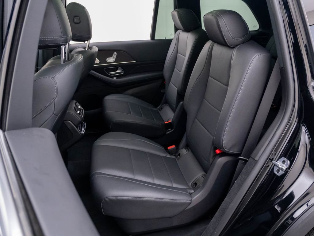 Used 2023 Mercedes-Benz GLS 450 4MATIC image 20