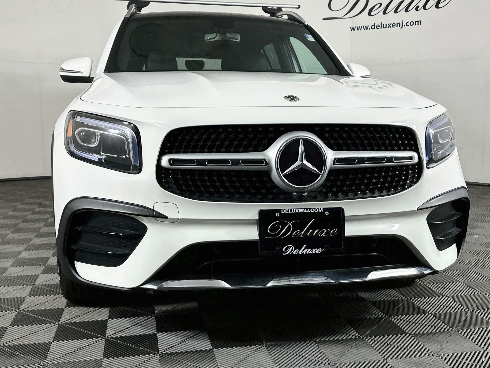 Used 2023 Mercedes-Benz GLB 250 4MATIC w/ AMG Line image 32