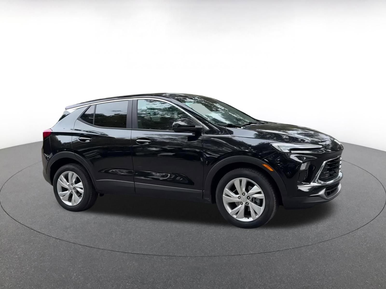 Used 2025 Buick Encore GX Preferred image 2