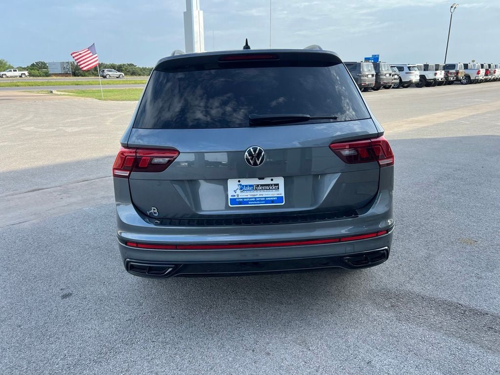 Used 2024 Volkswagen Tiguan SE R-Line w/ MDO Package, Three-Row FWD image 5