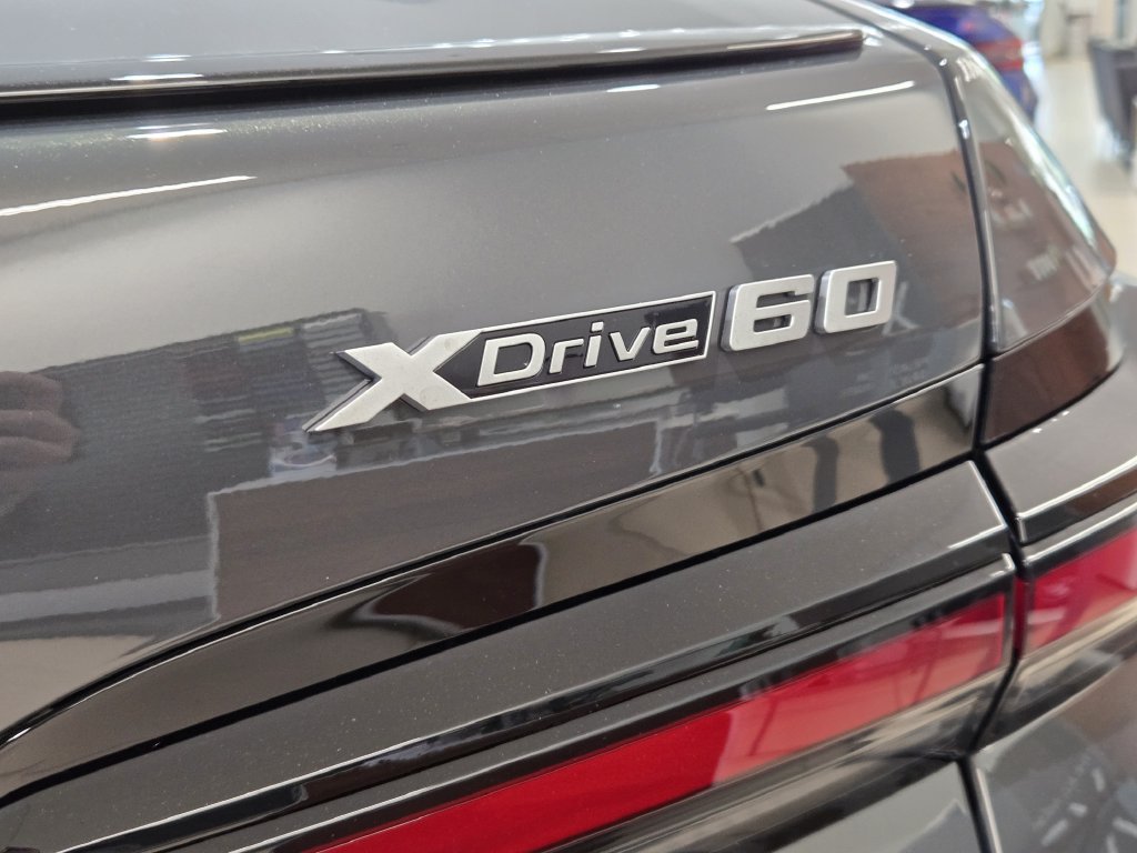 New 2026 BMW i7 xDrive60 w/ Executive Package AWD/4WD image 9