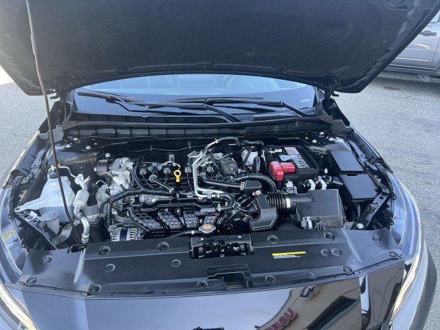 Used 2025 Nissan Altima 2.5 SR image 29