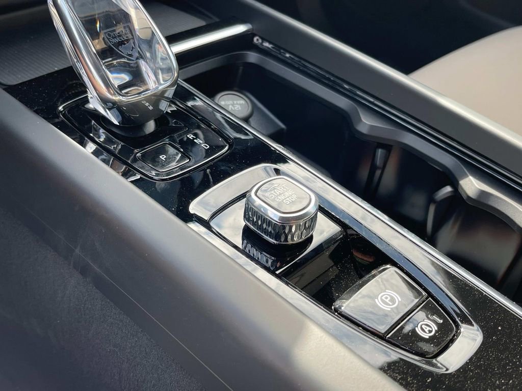 New 2026 Volvo XC60 B5 Plus w/ Protection Package Premier image 29