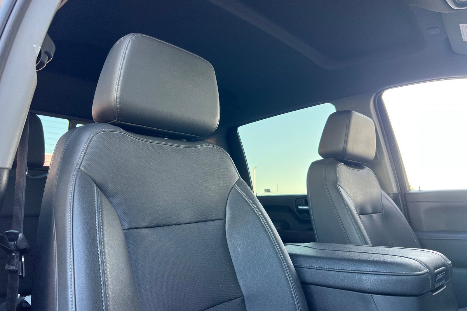 Used 2023 GMC Sierra 3500 SLT w/ SLT Premium Package image 21