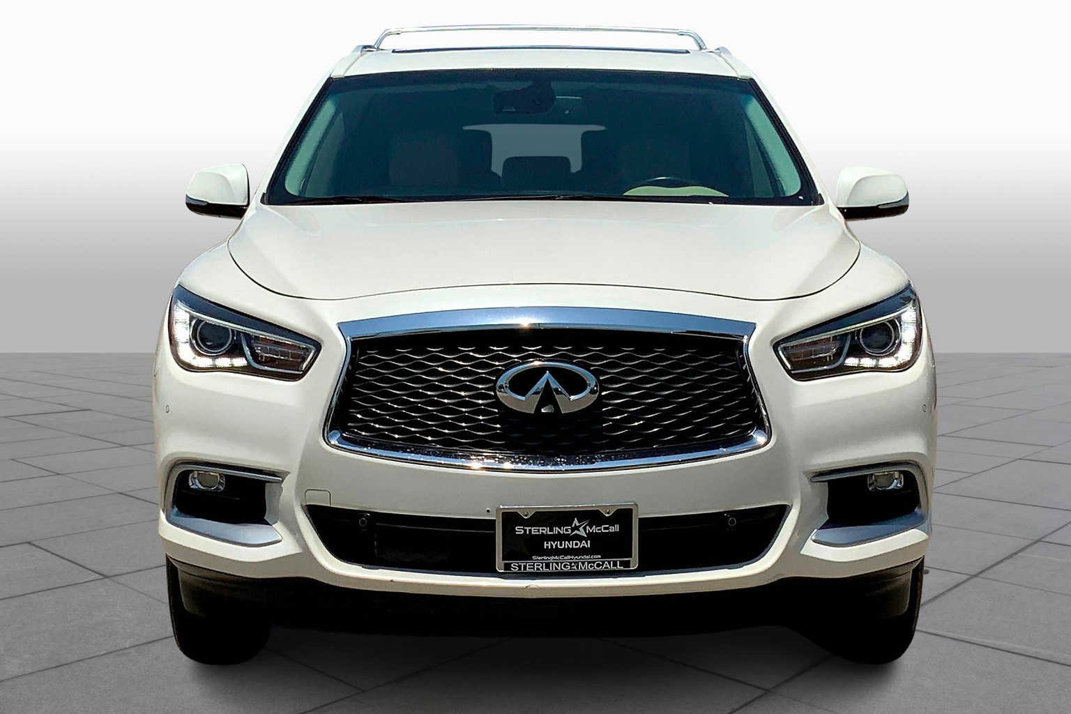 Used 2016 INFINITI QX60 Luxe w/ Deluxe Technology Package AWD/4WD image 4