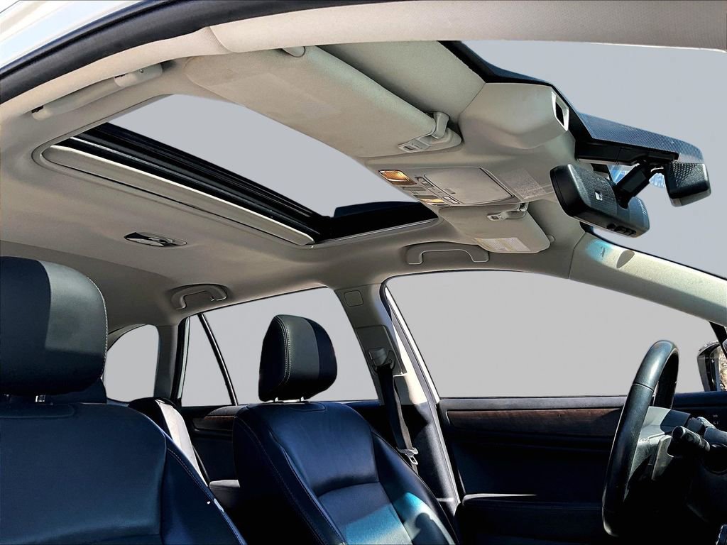 Used 2017 Subaru Outback 3.6R Limited image 18