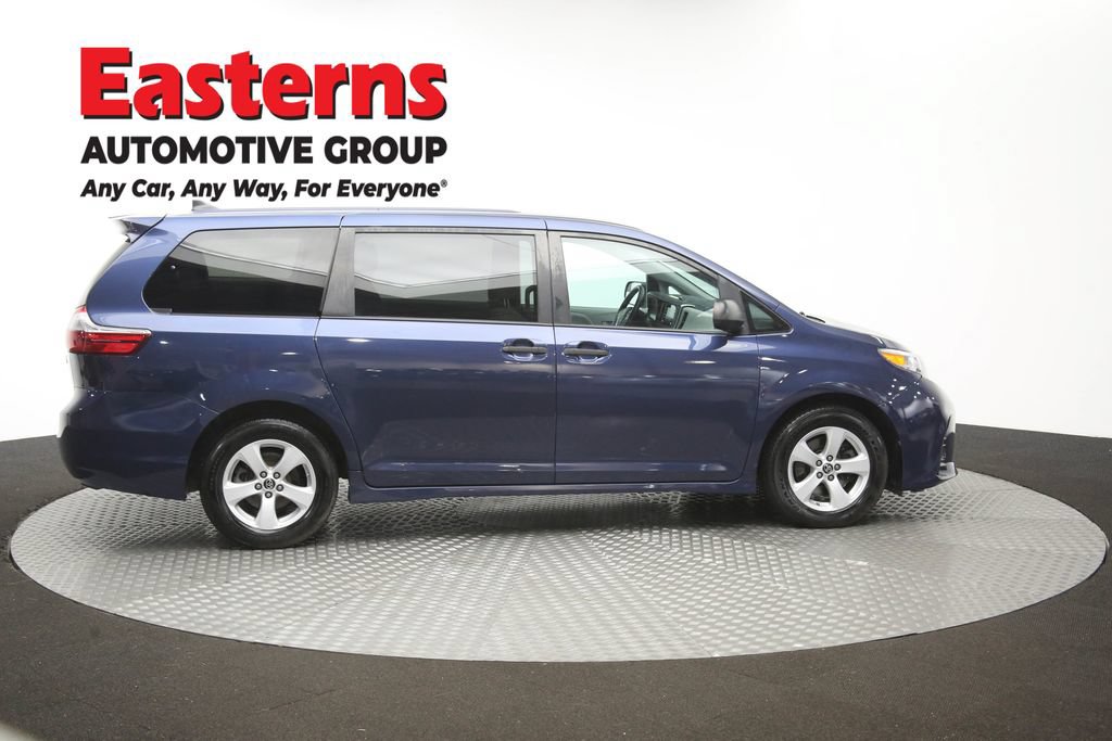 Used 2020 Toyota Sienna L FWD image 45