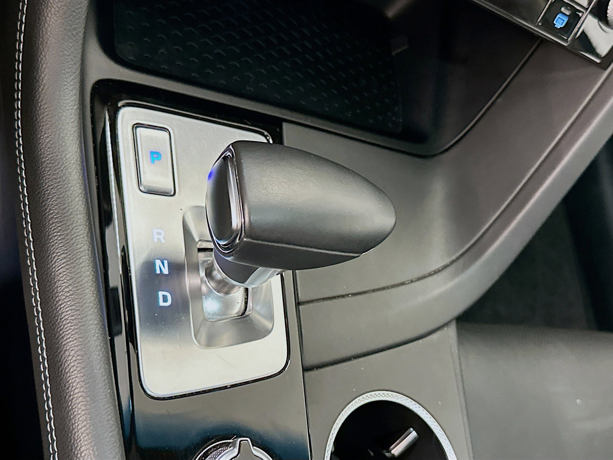 Used 2025 Genesis G70 2.5T image 25