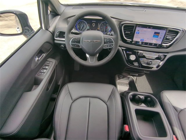 New 2026 Chrysler Voyager LX image 19