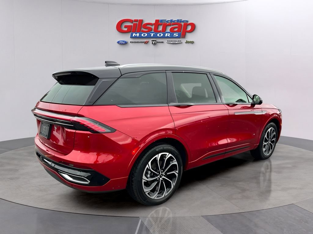 Used 2025 Lincoln Nautilus Reserve image 5