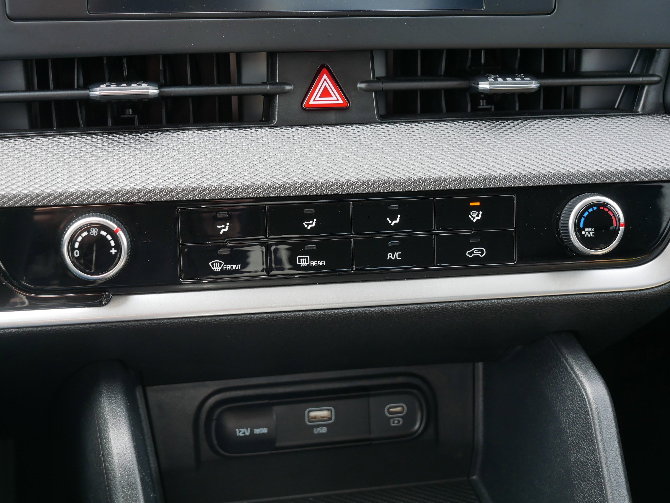 Certified 2024 Kia Sportage LX image 23