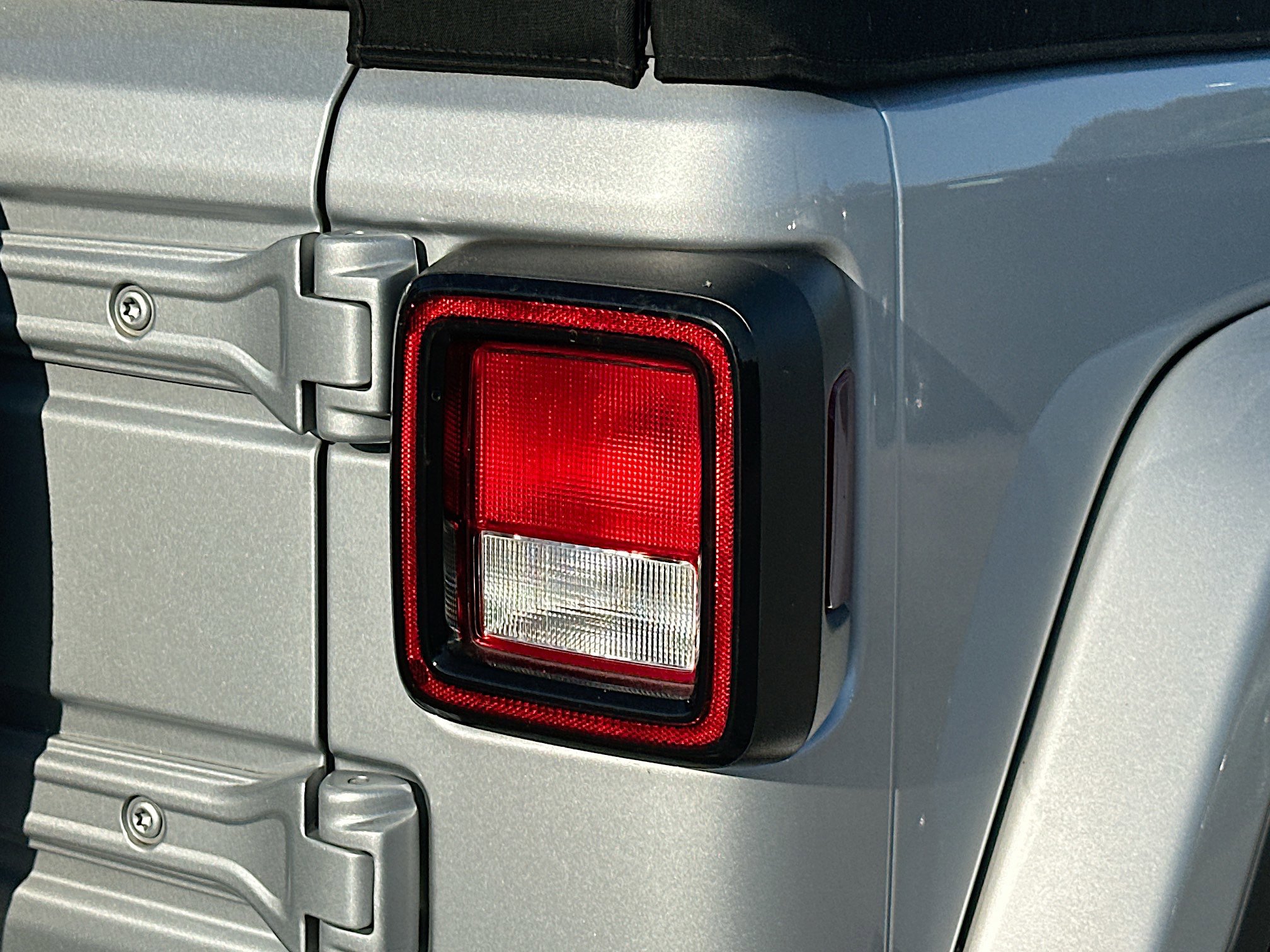 Used 2022 Jeep Wrangler Unlimited Sahara image 28