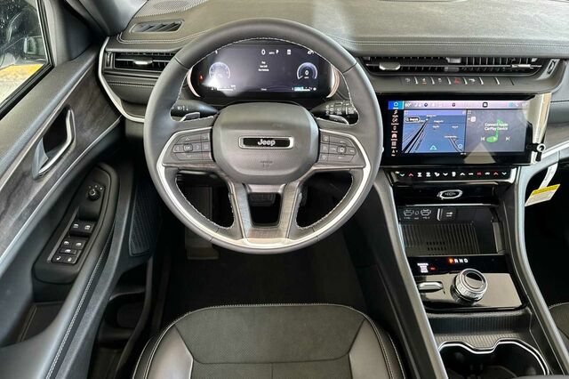 New 2026 Jeep Grand Cherokee Altitude AWD/4WD image 11
