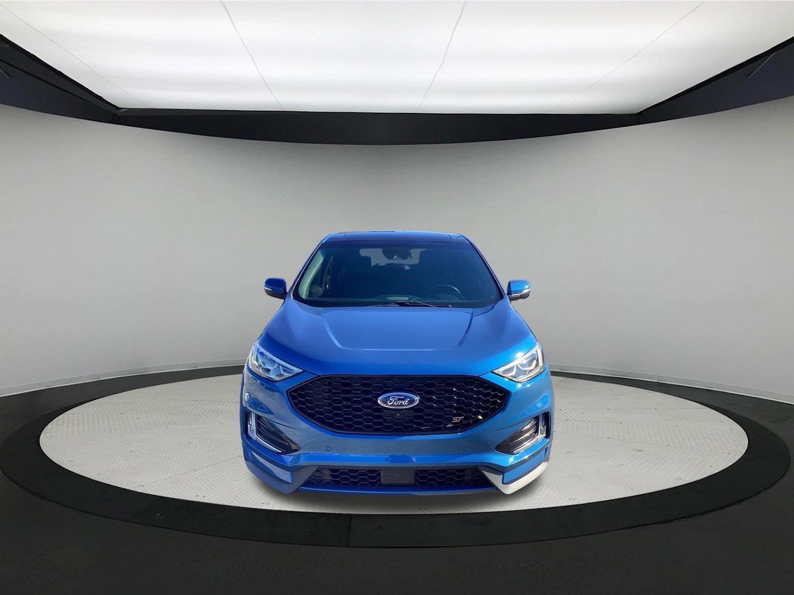 Used 2019 Ford Edge ST w/ Equipment Group 401A AWD/4WD image 3