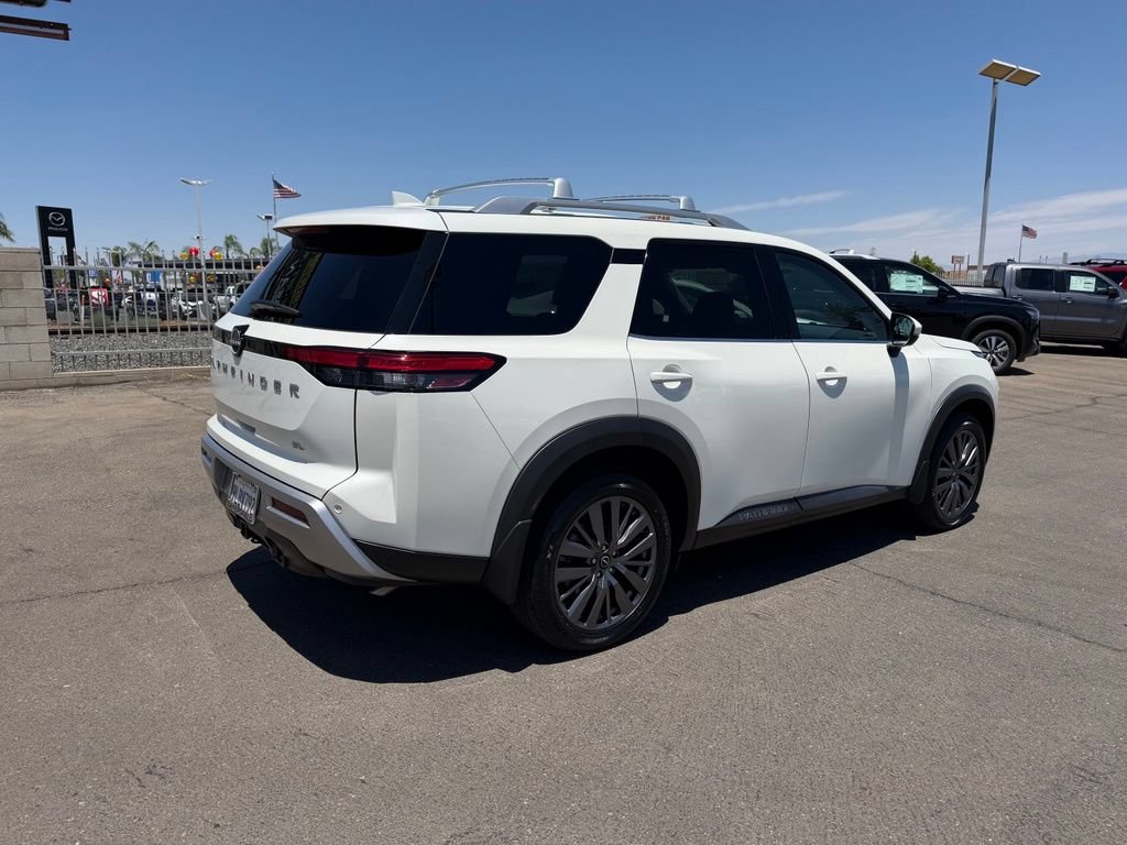 Certified 2024 Nissan Pathfinder SL w/ SL Premium Package FWD image 6