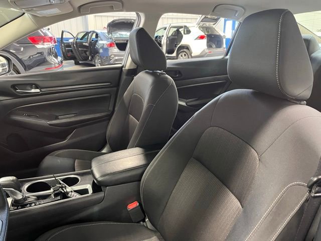 Used 2024 Nissan Altima 2.5 SV image 23