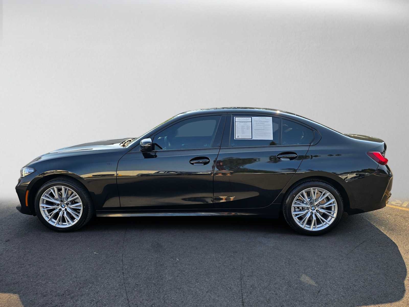 Used 2023 BMW 330i xDrive Sedan w/ Driving Assistance Package AWD/4WD image 6