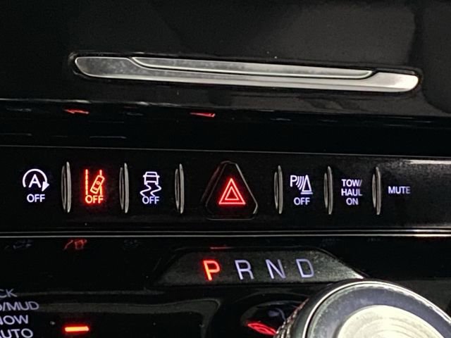 Used 2023 Jeep Wagoneer L Series III w/ Preferred Equipment Group image 52