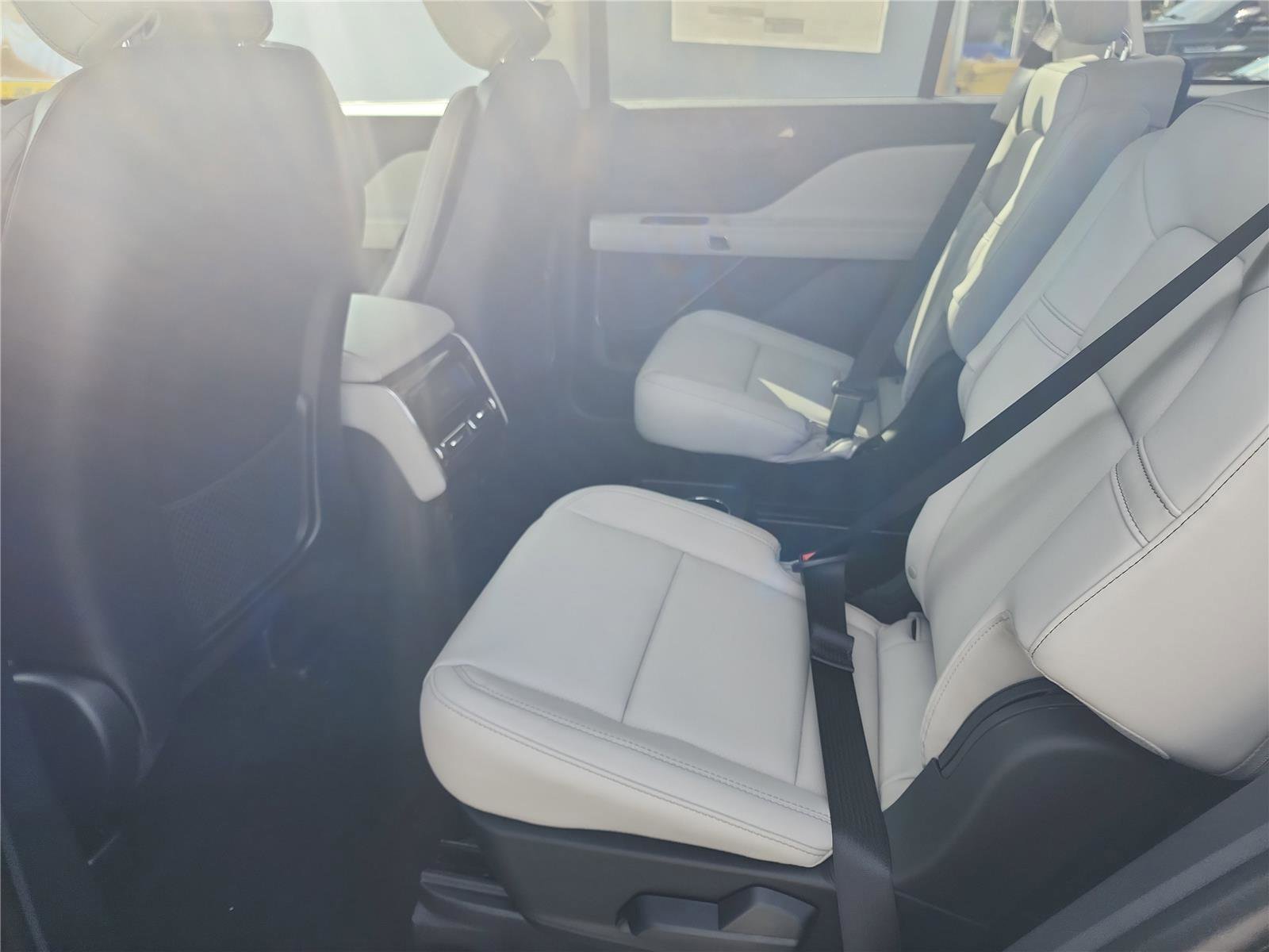 New 2026 Lincoln Aviator 2WD image 16