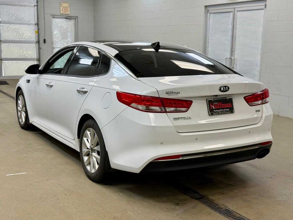 Used 2017 Kia Optima EX w/ Premium Package image 7