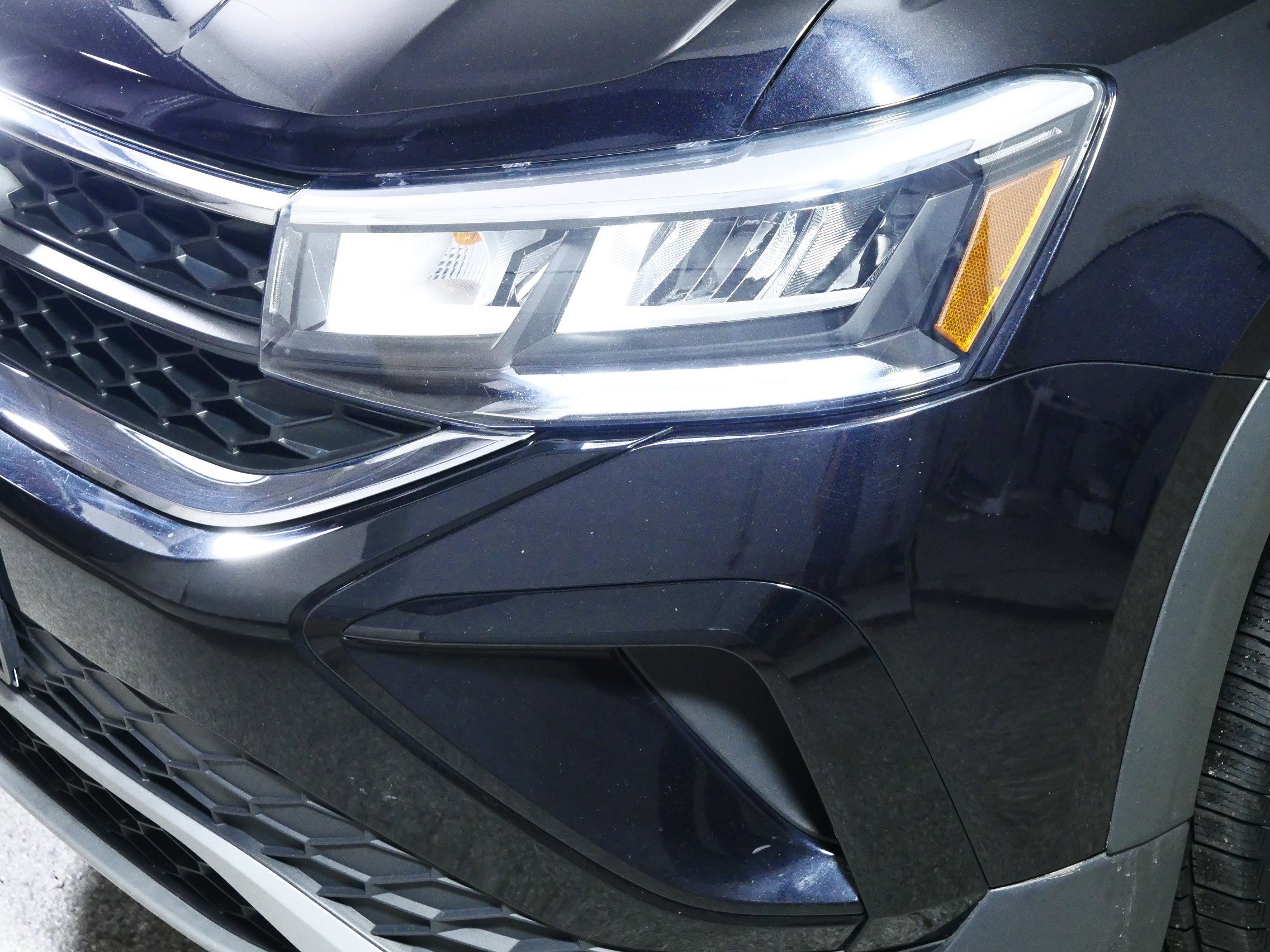 Certified 2023 Volkswagen Taos SE w/ Panoramic Sunroof Package image 16