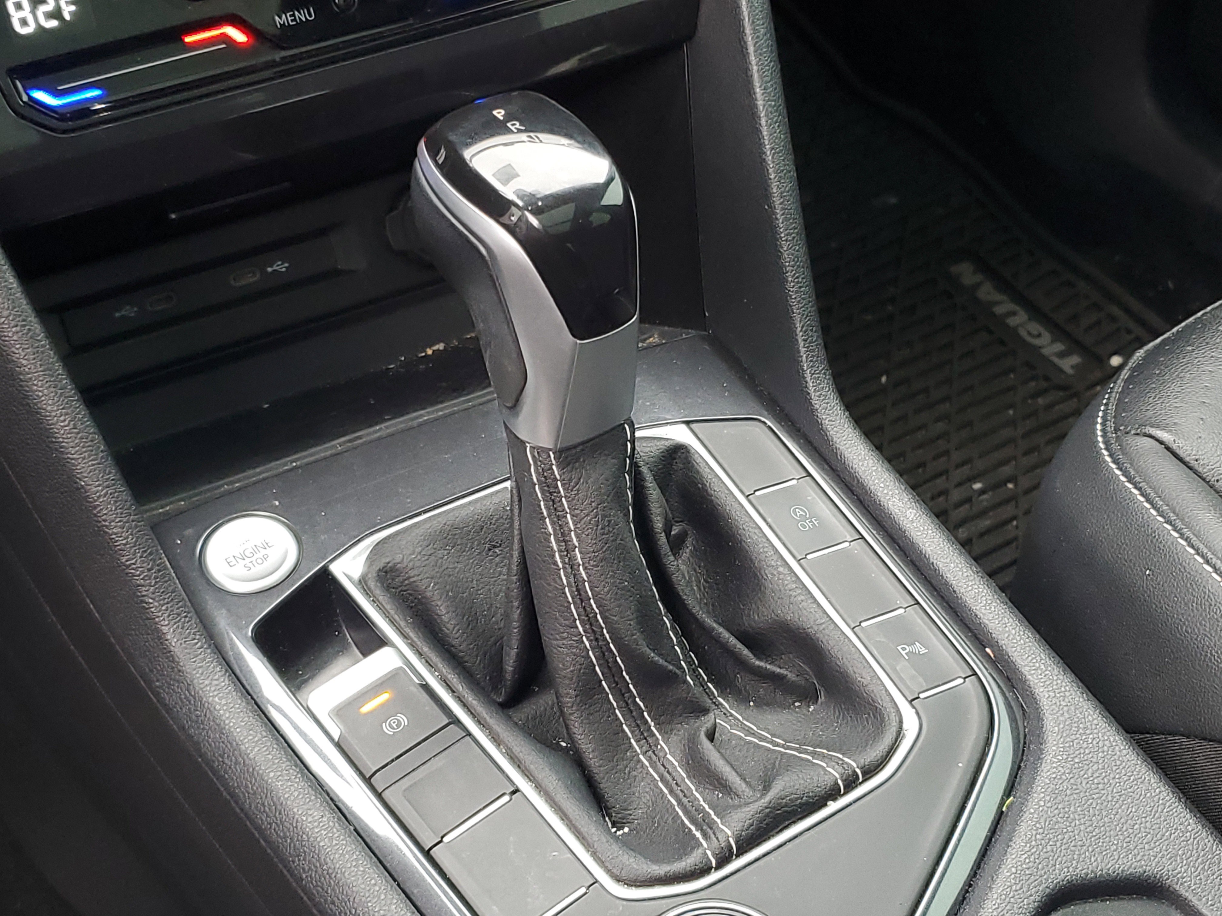 Used 2024 Volkswagen Tiguan SE R-Line image 20