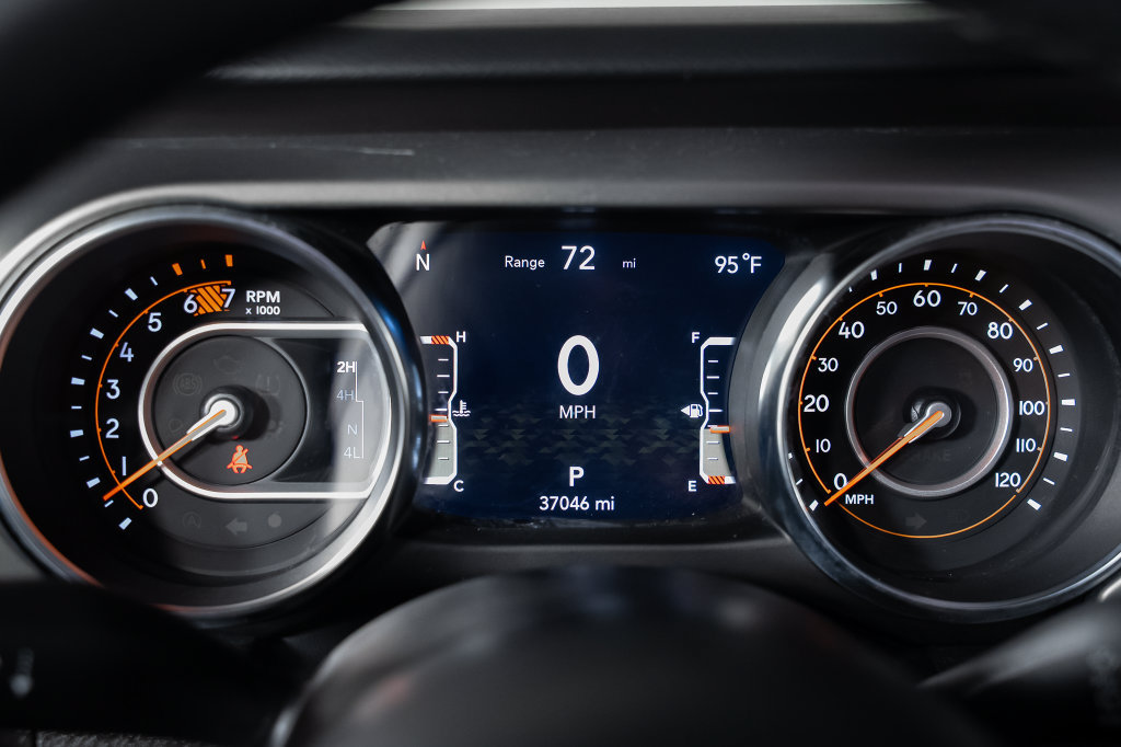 Used 2023 Jeep Wrangler Sport AWD/4WD image 28