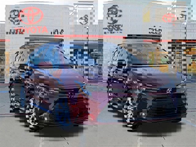 Used 2024 Toyota Corolla LE image 1