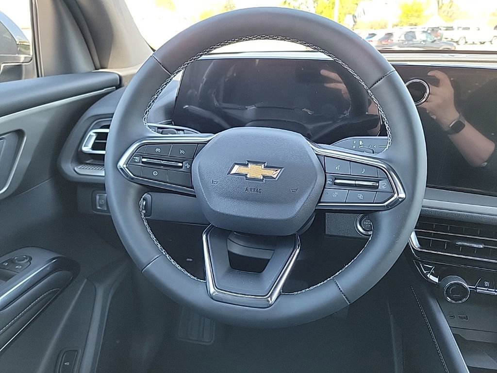 New 2026 Chevrolet Traverse LT w/ Driver Confidence Package AWD/4WD image 8