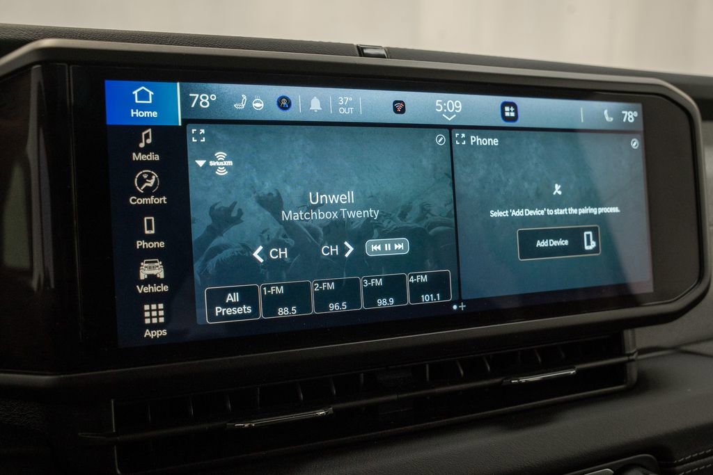 Used 2025 Jeep Wrangler Sahara image 12