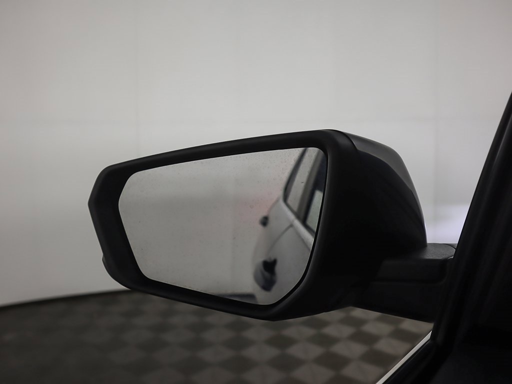 Used 2023 Chevrolet Equinox LT image 32