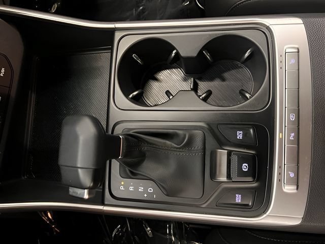 Used 2026 Kia Carnival FWD image 28