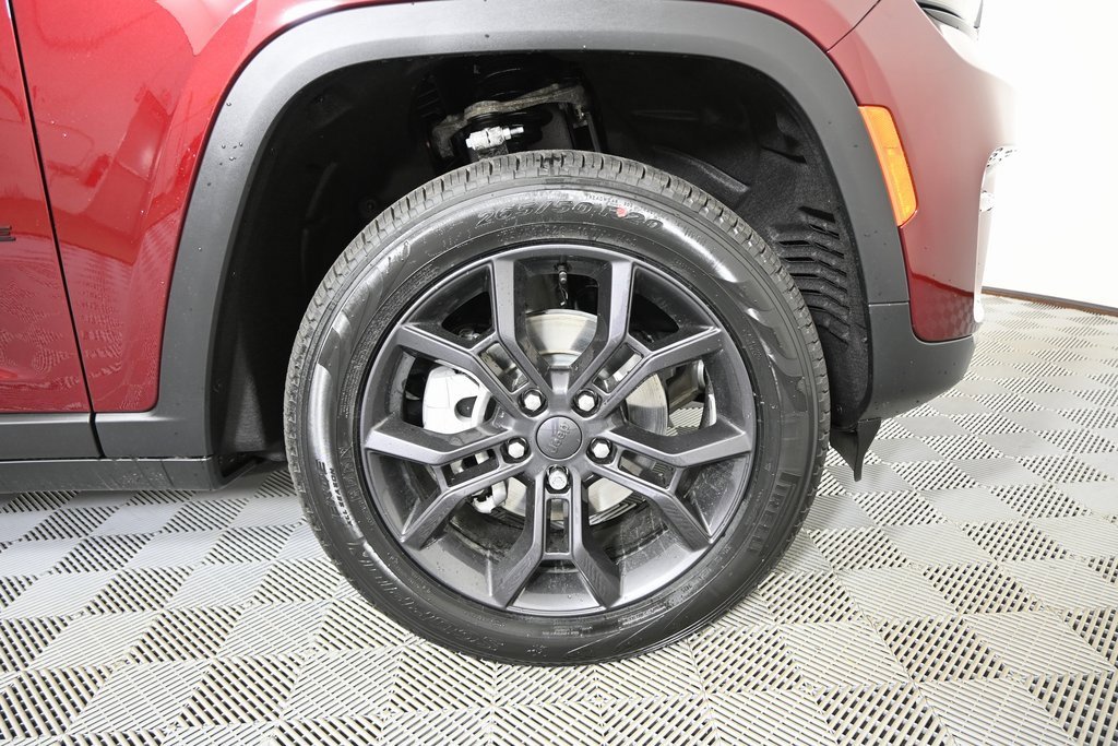 New 2025 Jeep Grand Cherokee Limited w/ Trailer Tow Package image 11