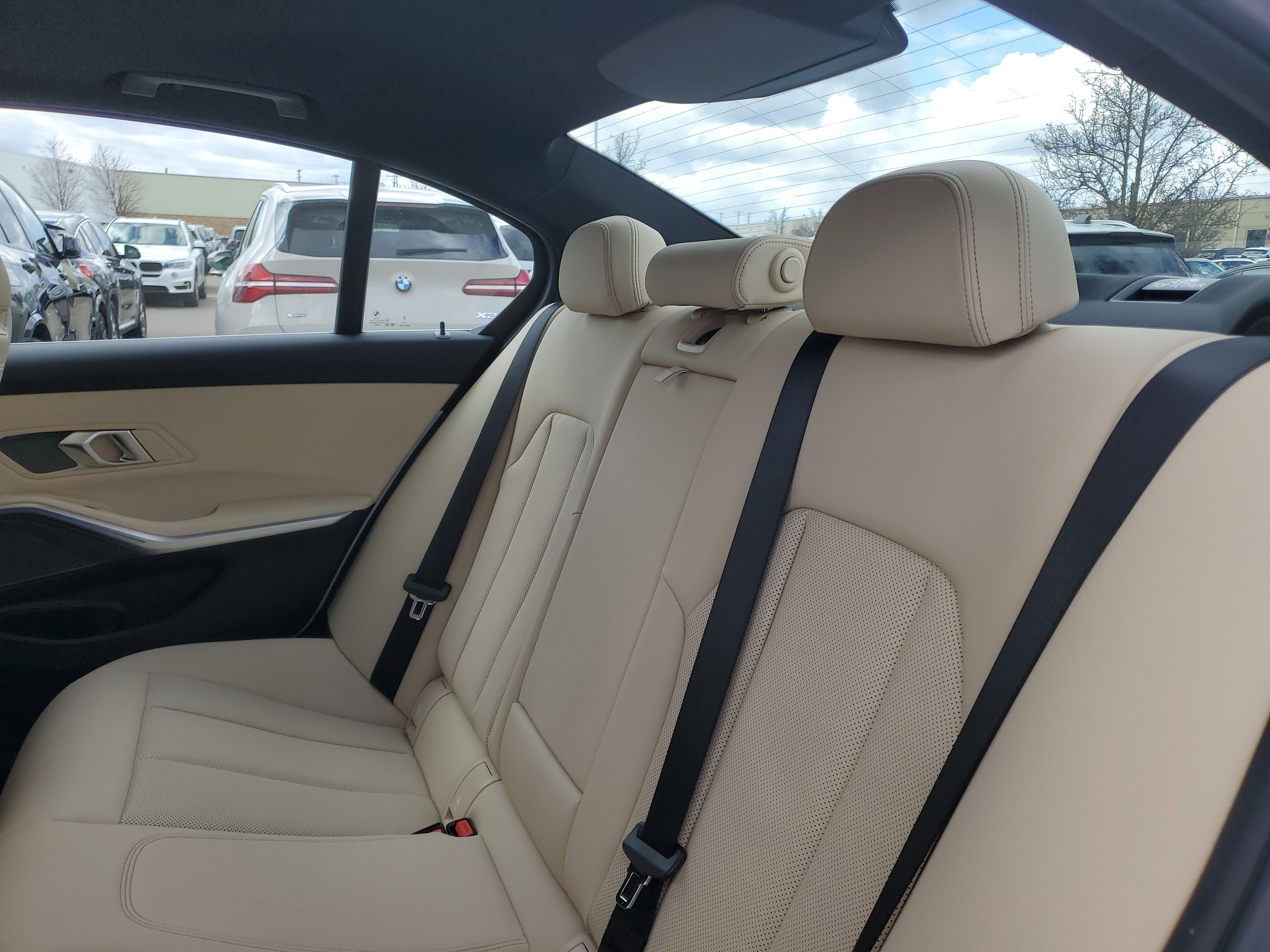 New 2026 BMW 330i xDrive Sedan w/ Premium Package image 24