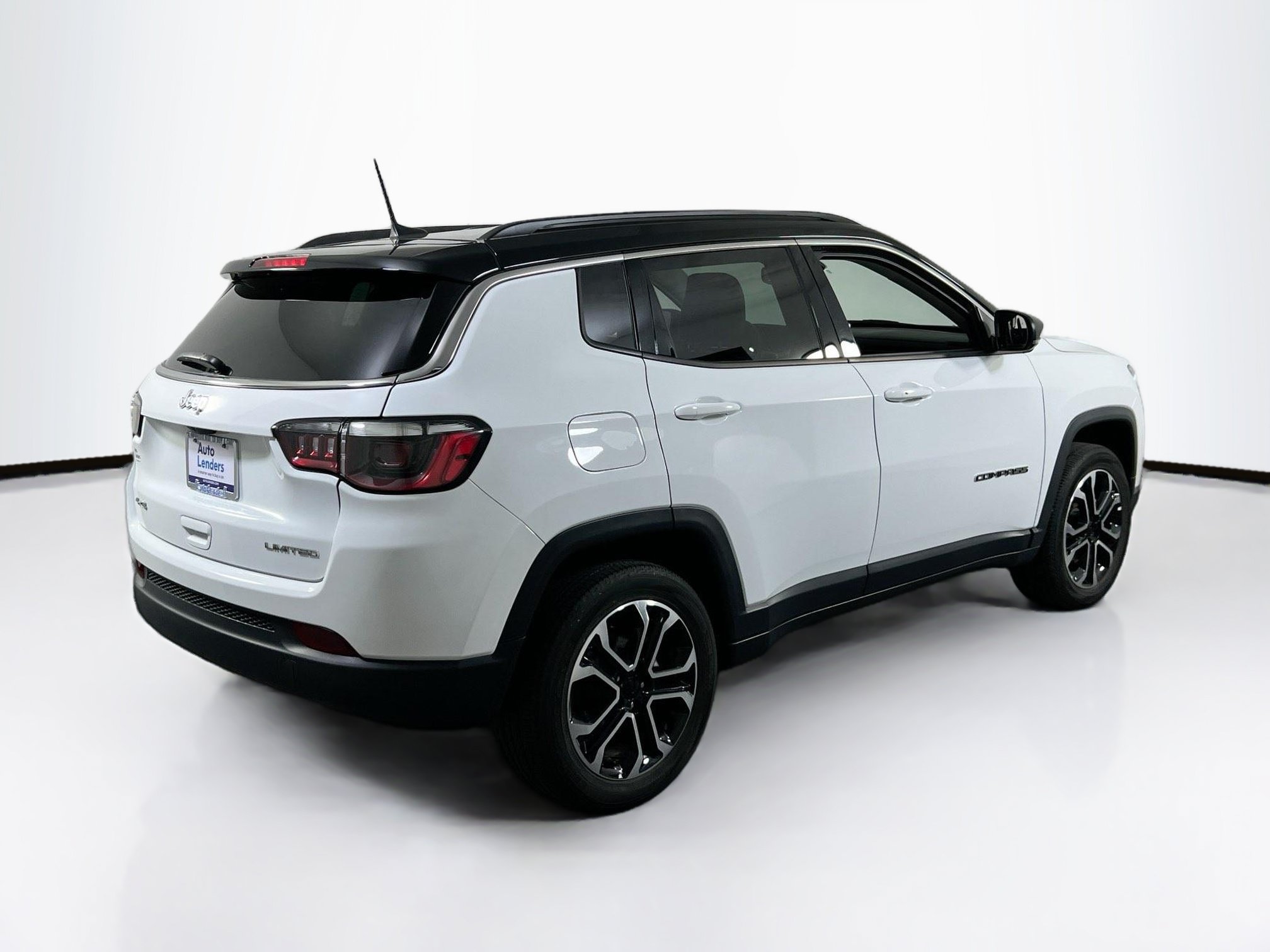 Used 2022 Jeep Compass Limited AWD/4WD image 5