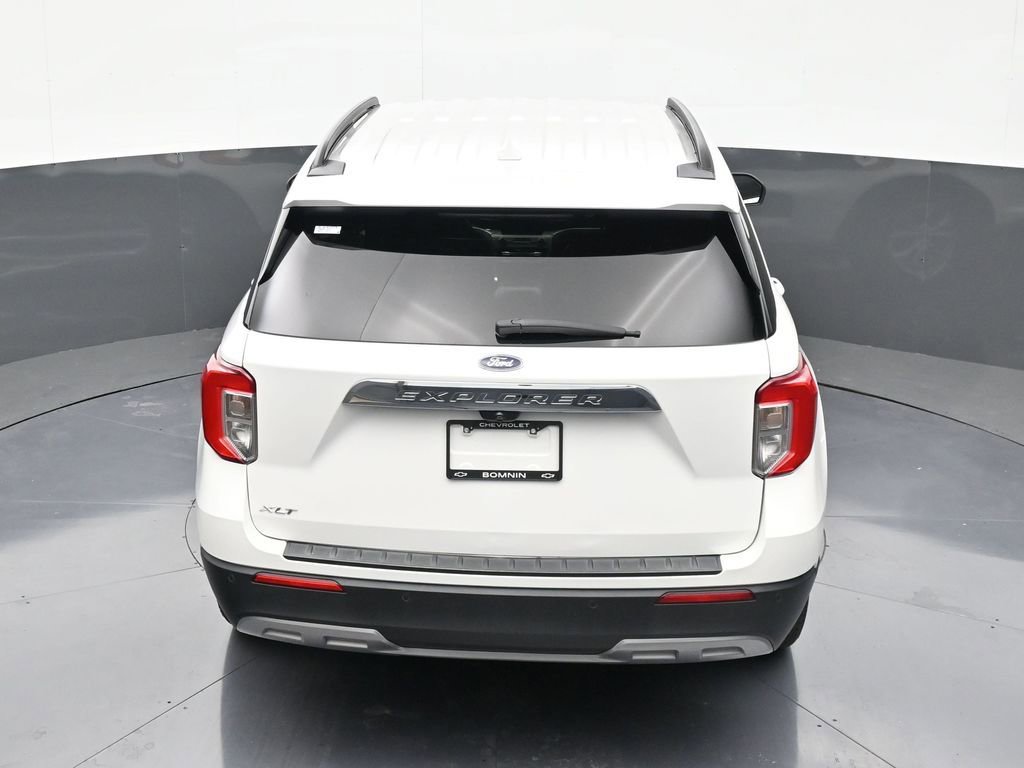 Used 2020 Ford Explorer XLT w/ Equipment Group 202A RWD image 15