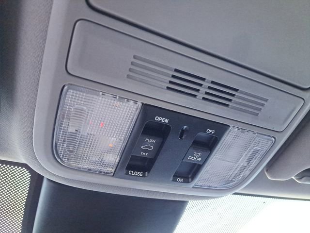 Certified 2024 Honda Odyssey EX-L image 17