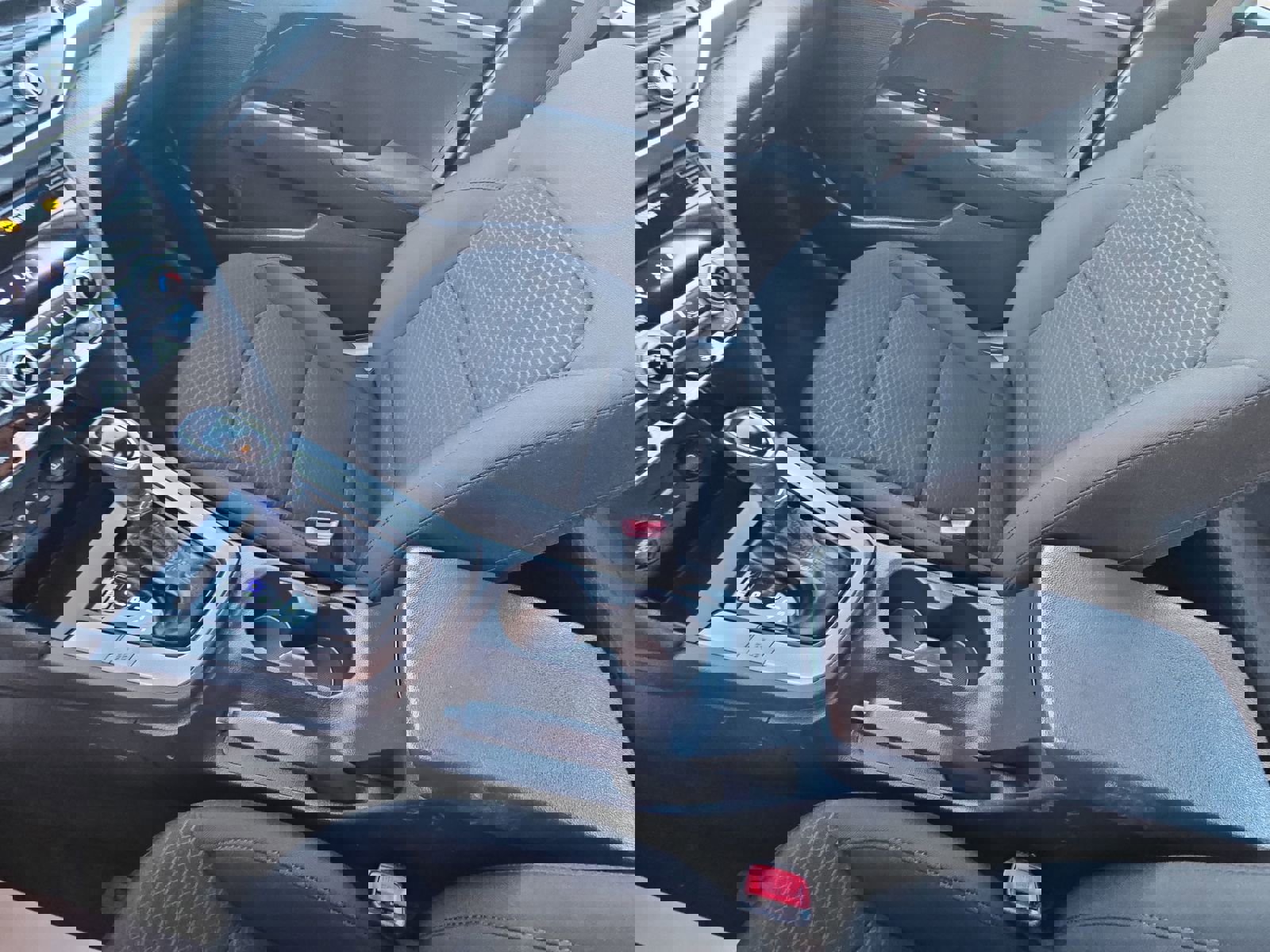 Used 2020 Hyundai Elantra SE w/ Cargo Package (C1) image 18