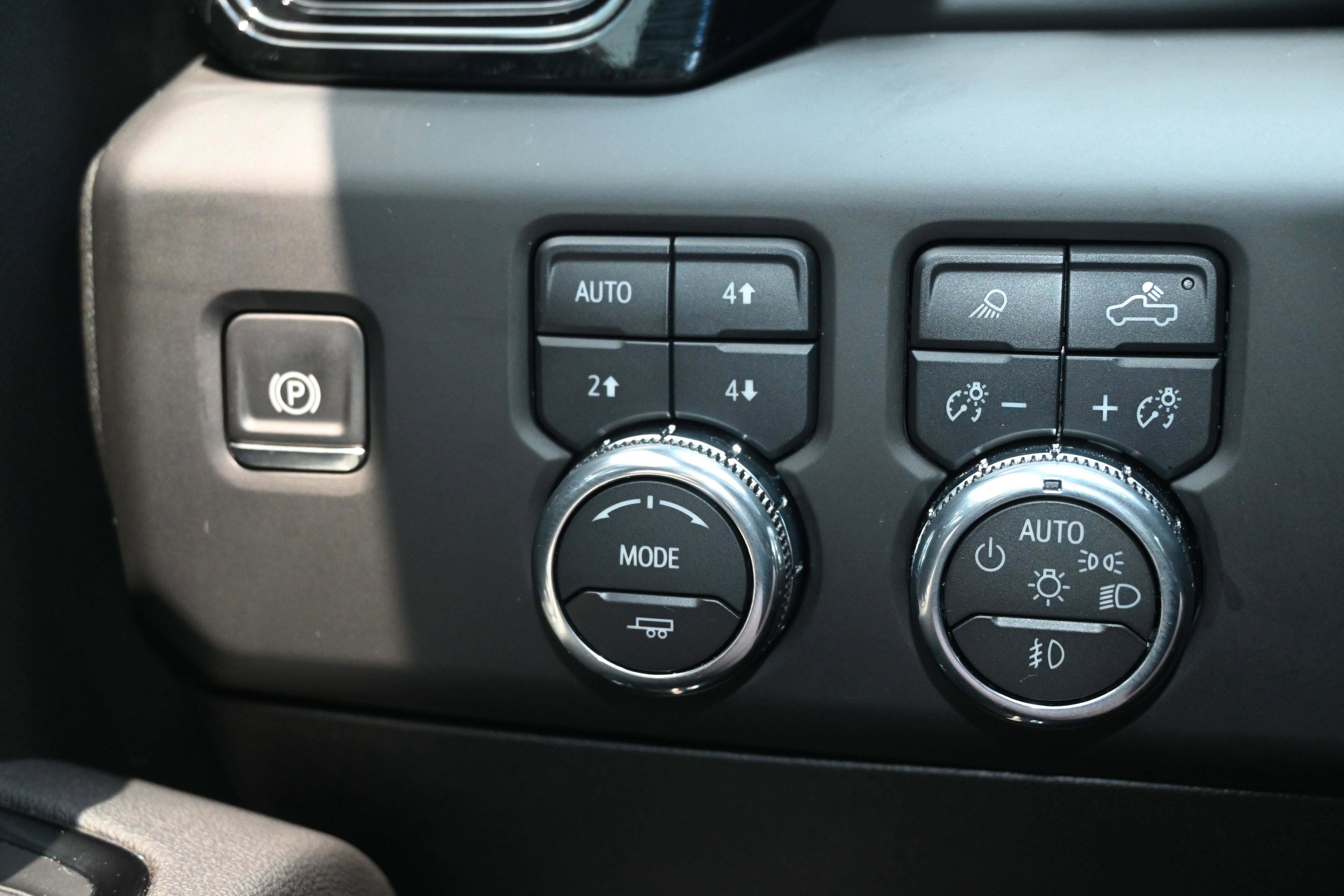 Used 2025 GMC Sierra 2500 AT4 w/ AT4 Premium Plus Package AWD/4WD image 20