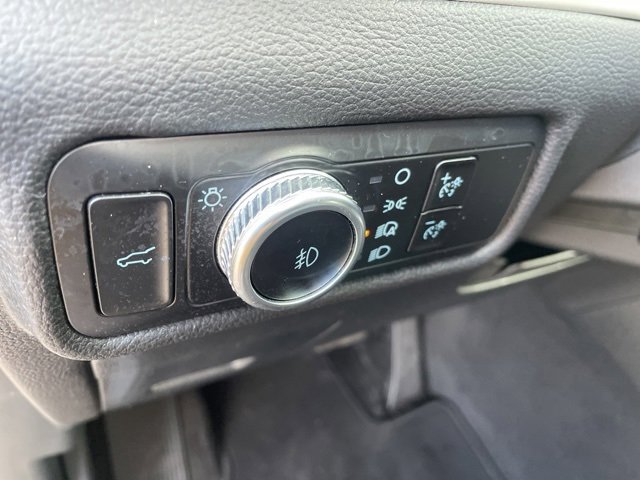 Used 2023 Ford Explorer XLT w/ Equipment Group 202A image 25