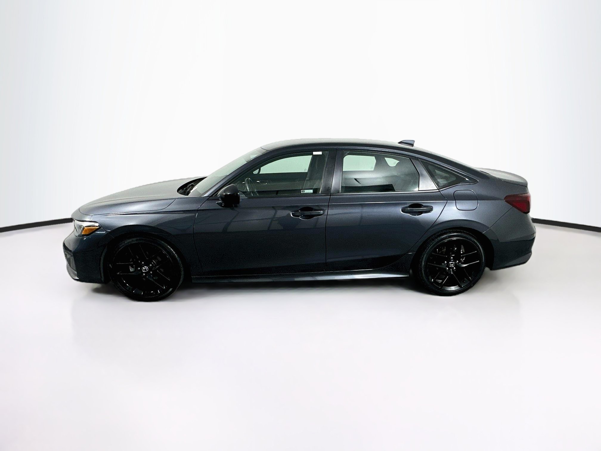 Used 2025 Honda Civic Sport image 4