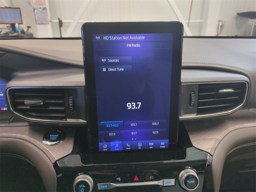 Used 2023 Ford Explorer Platinum w/ Technology Package image 23