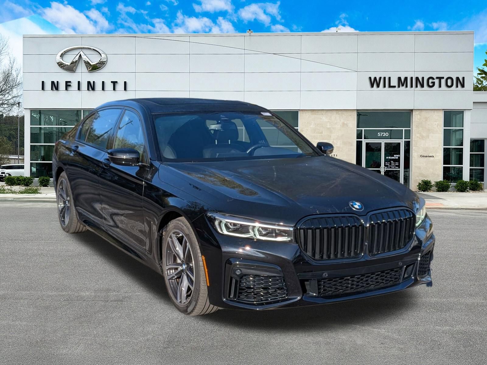 Used 2022 BMW 740i xDrive w/ M Sport Package