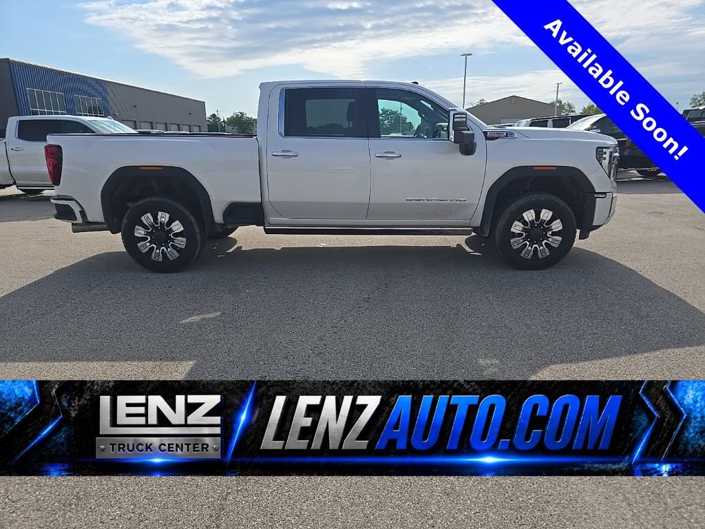 Used 2025 GMC Sierra 2500 Denali w/ Denali Reserve Package AWD/4WD image 1