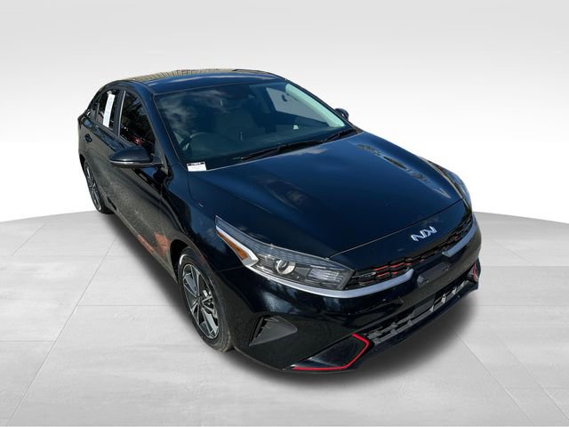 Used 2023 Kia Forte LXS w/ LXS Technology Package image 7